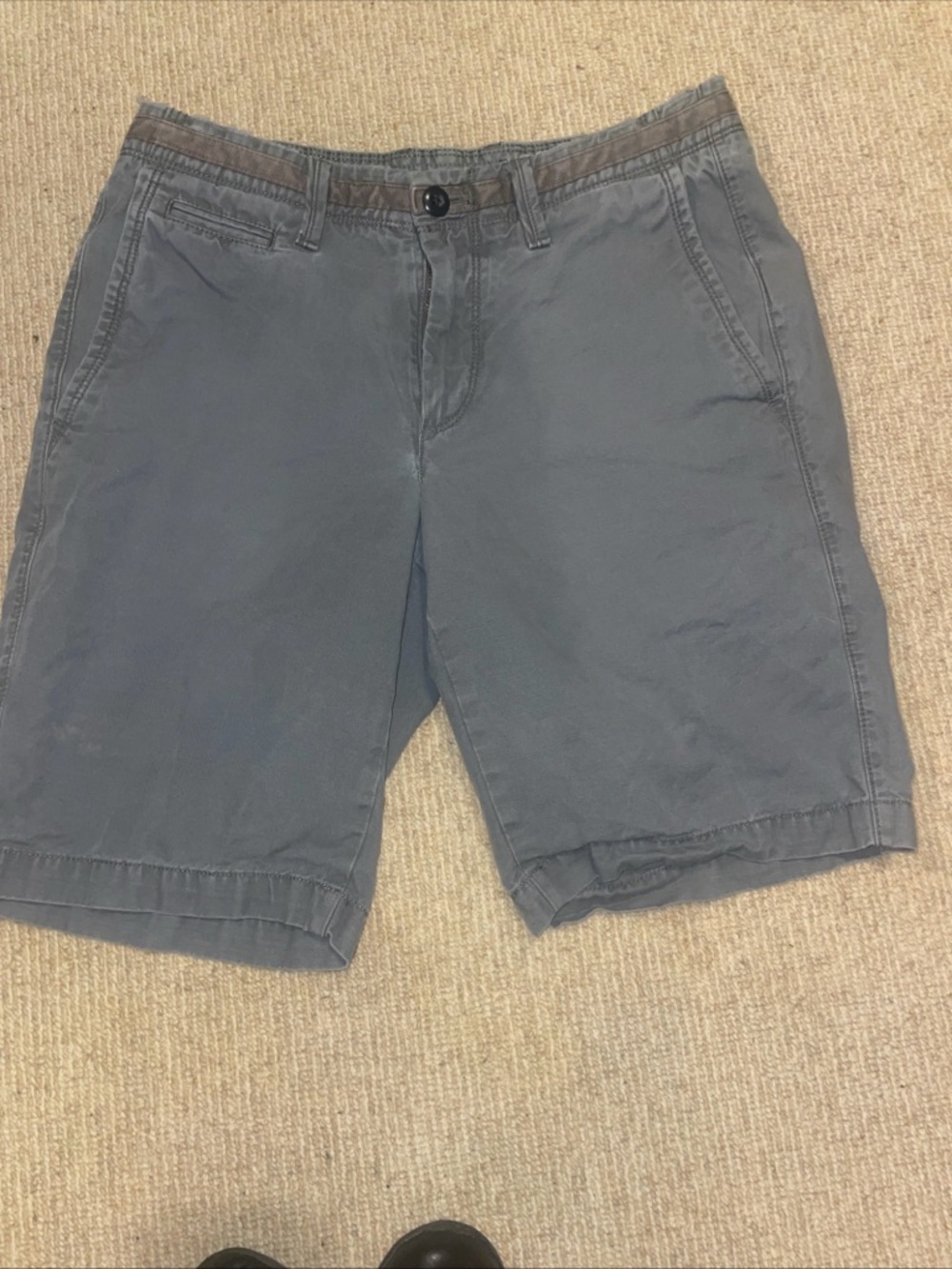 Gap Men's Flat Front Gray Chino Shorts